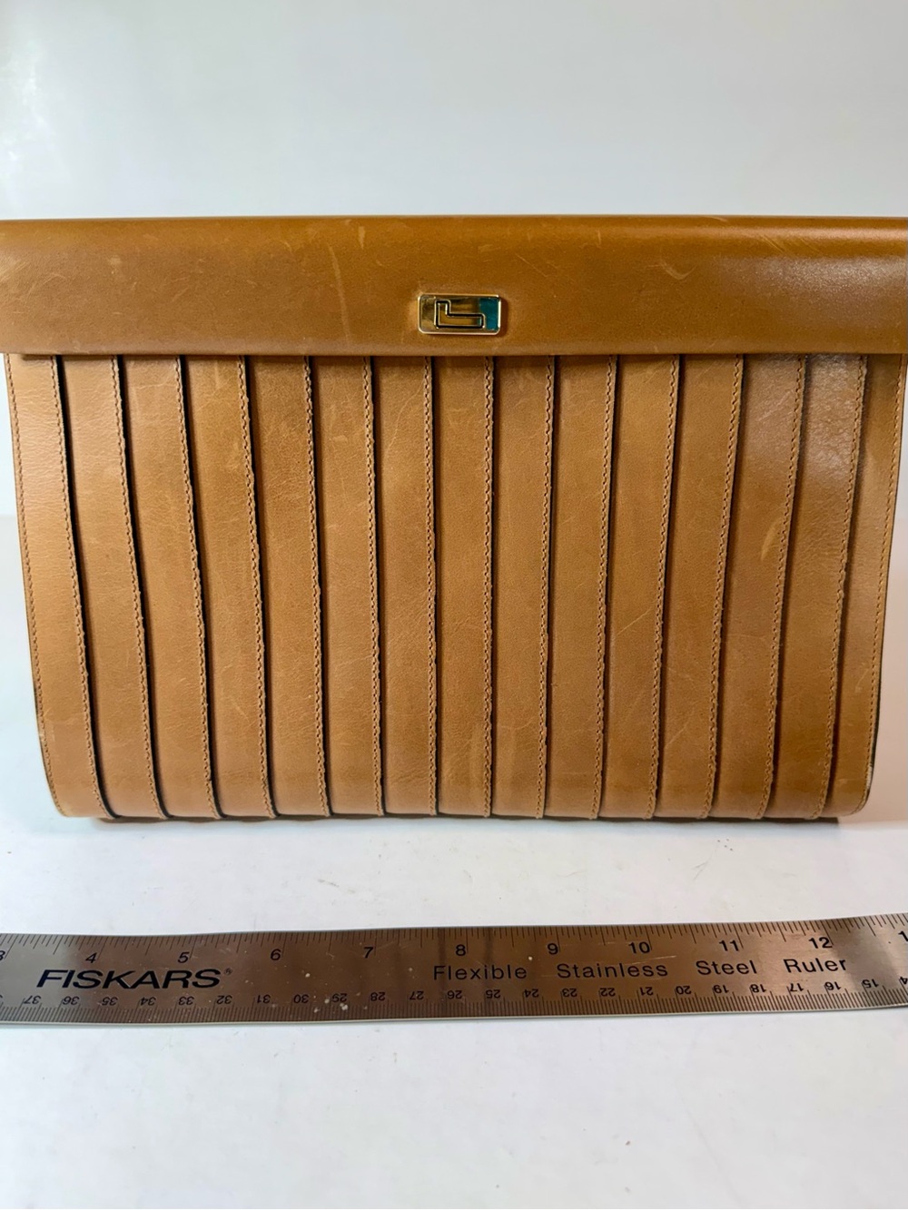 🇫🇷 Lancel Paris Leather Envelope Clutch with Vertical Panel Detail 🇫🇷